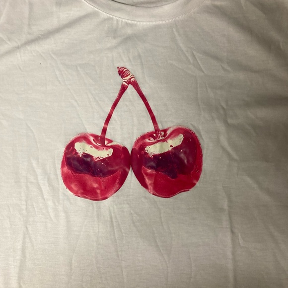 NWOT Cherries T-Shirt Size Medium - Picture 9 of 9